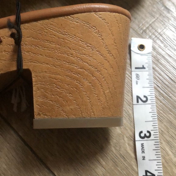 NWT American Eagle Outfitters Platform Sandals Brown Size 8 - Picture 7 of 7